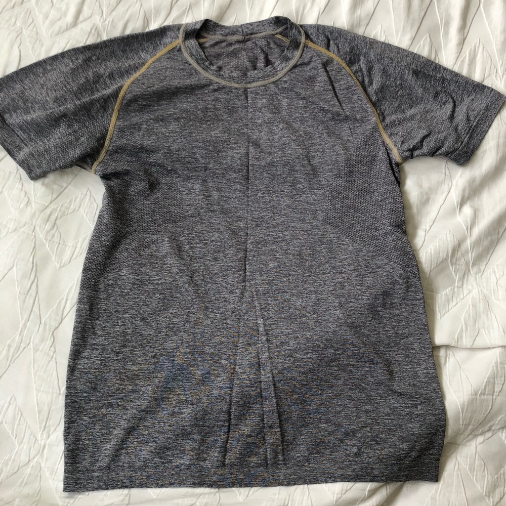 Men’s lululemon active shirt
